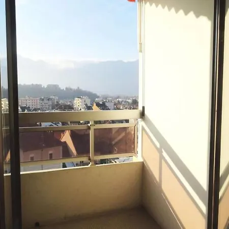 Studio For 2 People